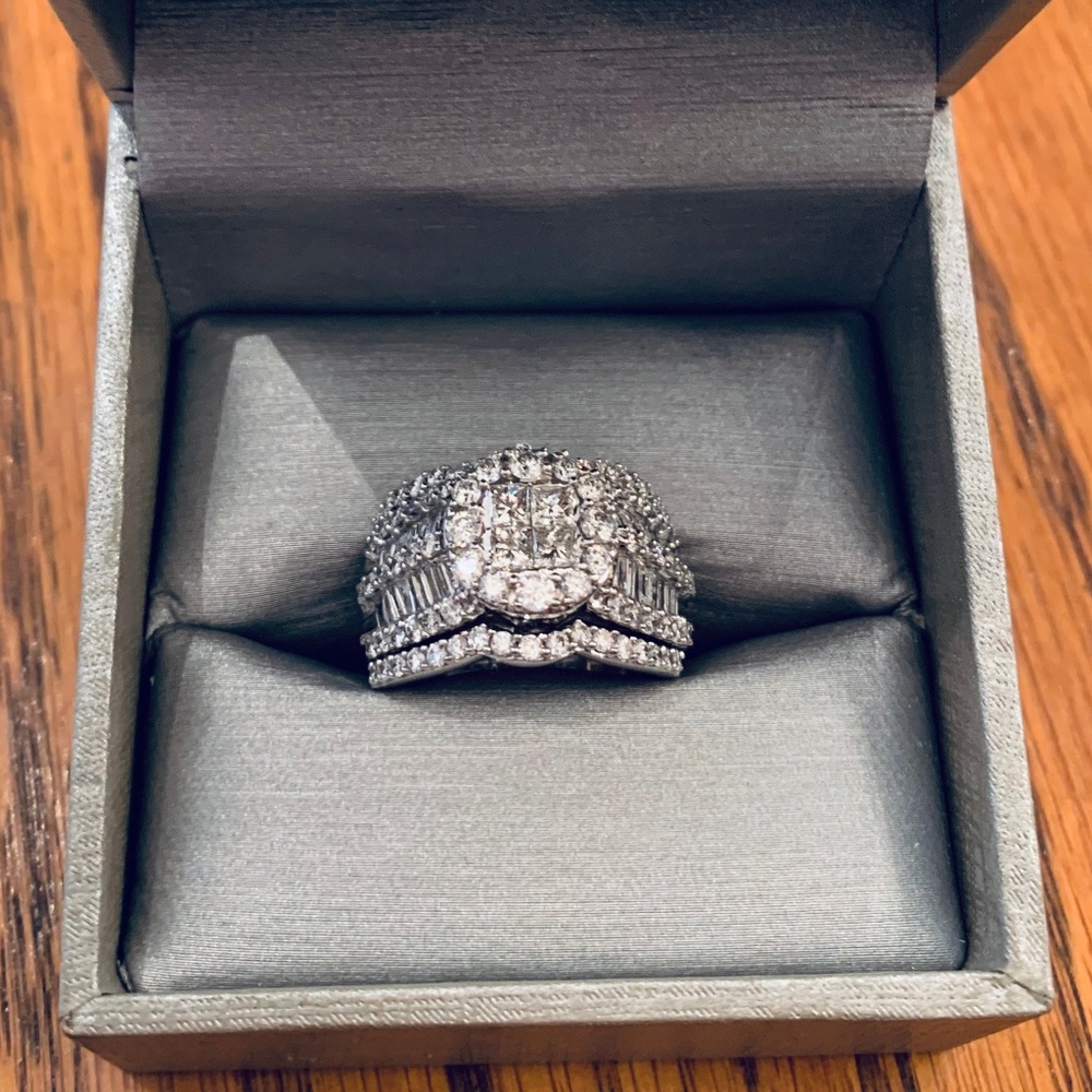 2.5 Carat Diamond Bridal Set 10K White Gold